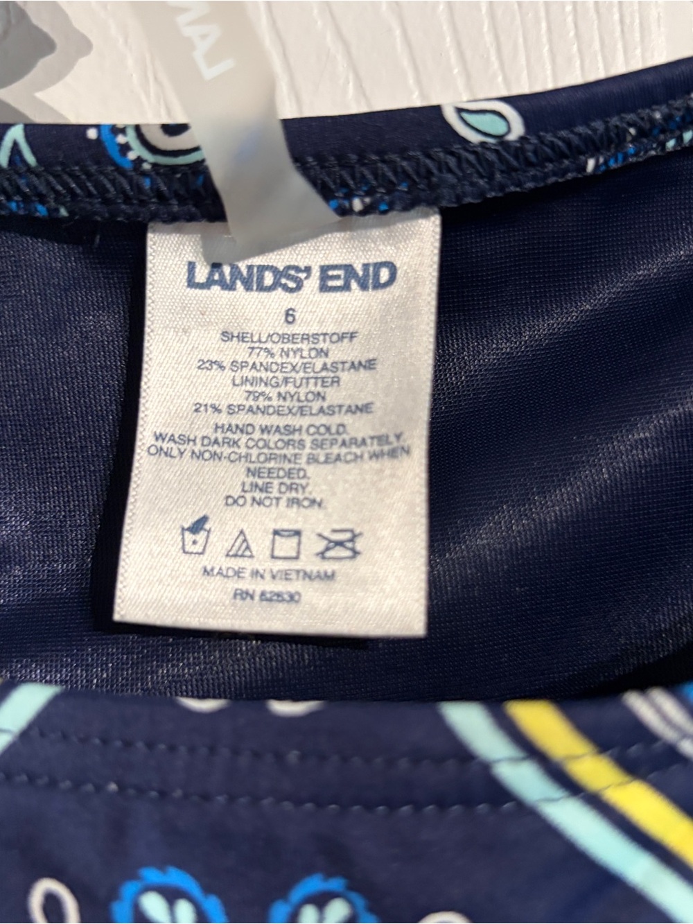 Lands' End Paisley Swim Tank Top Womens Size 6 Blue Yellow Shelf Bra Tankini - Picture 2 of 4